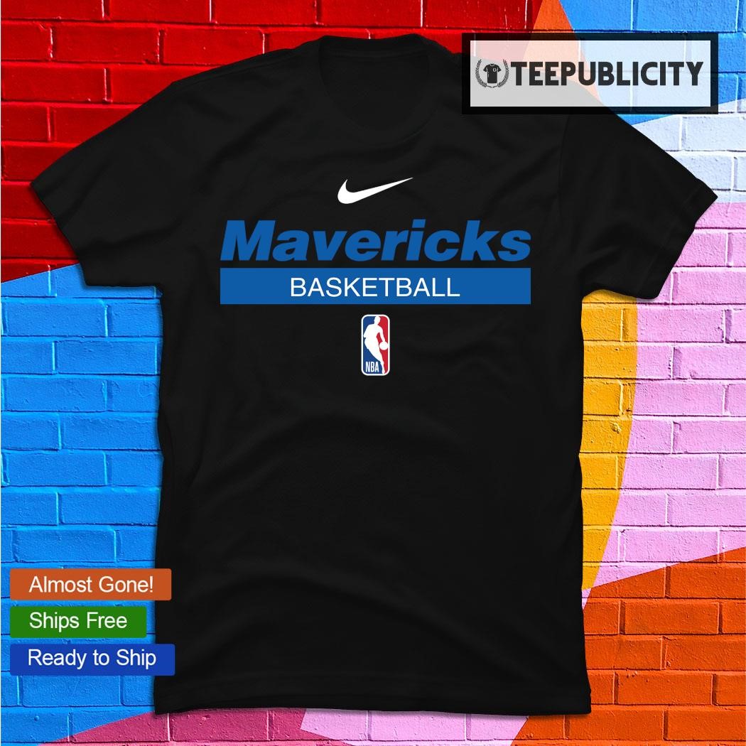Dallas Mavericks Men's Nike NBA Long-Sleeve T-Shirt.