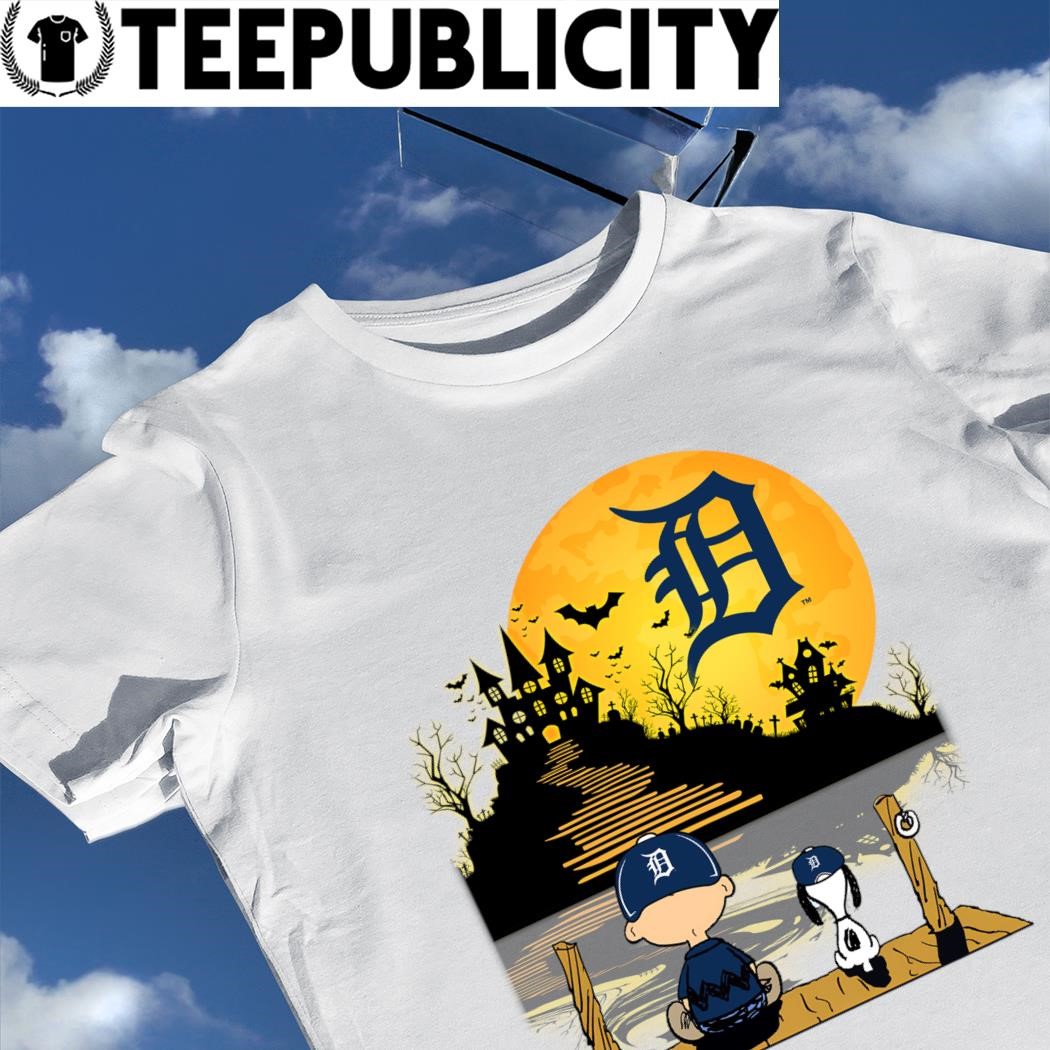 Snoopy and Charlie Brown Sit Under Moon Detroit Tigers Halloween 2023 T- shirt, hoodie, sweater, long sleeve and tank top