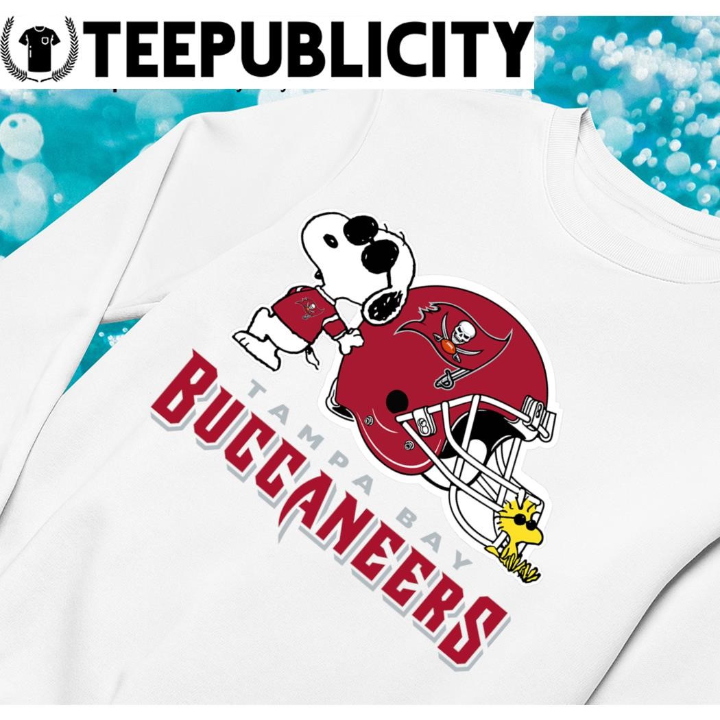 Tampa Bay Buccaneers Snoopy And Woodstock helmet 2023 T-shirt