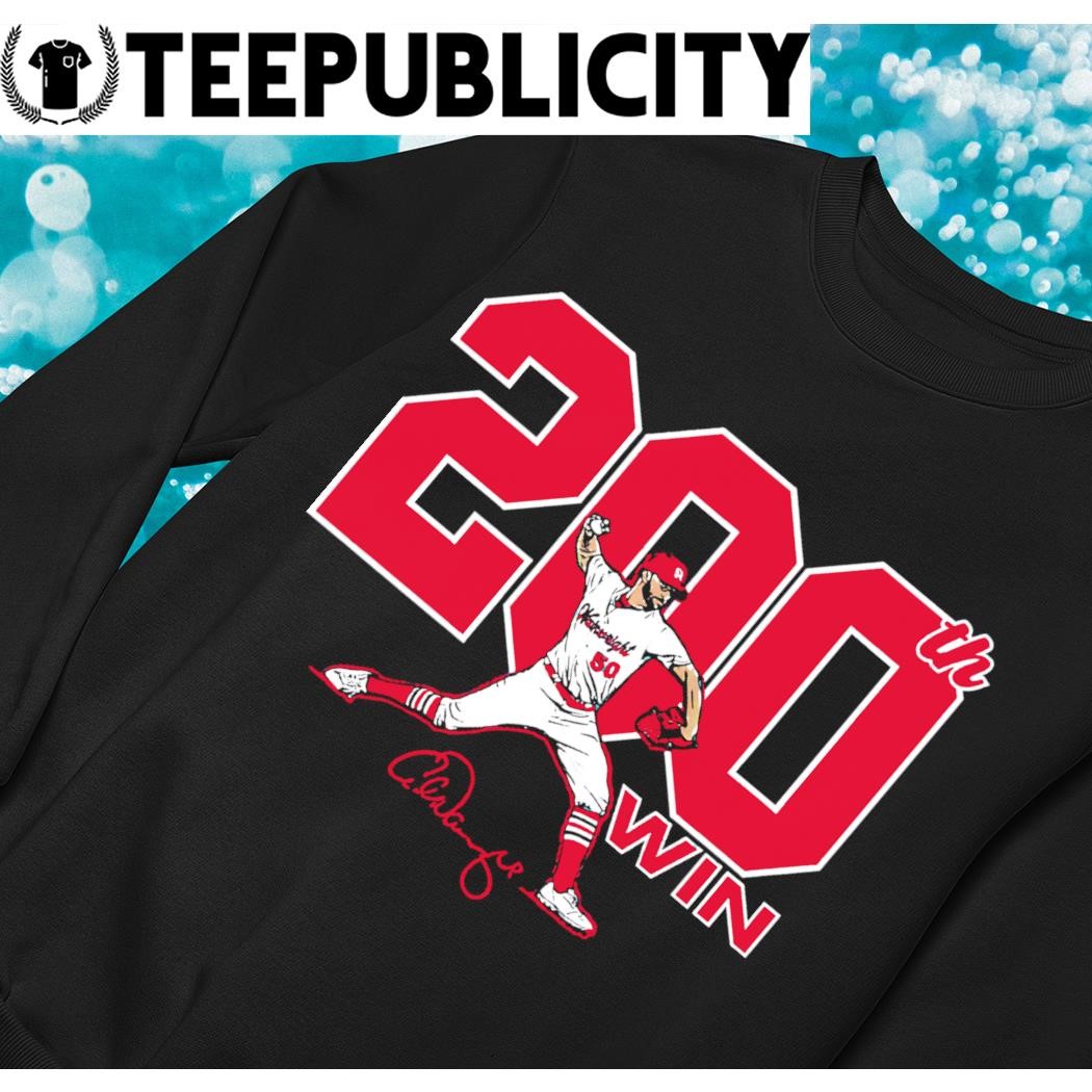 Cardinals: Celebrate Adam Wainwright's 200th win with this shirt